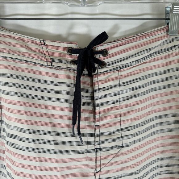 Patagonia Swim Trunks Men's 34 White USA Striped Drawstring Pockets Lightweight - Picture 2 of 12